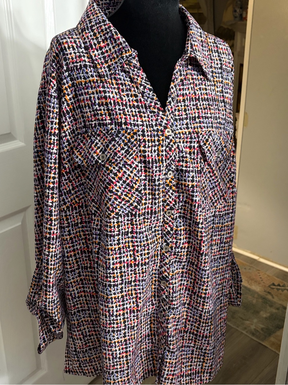 Notations Woman Multi-Color Patterned Button-Up Shirt - Ladies